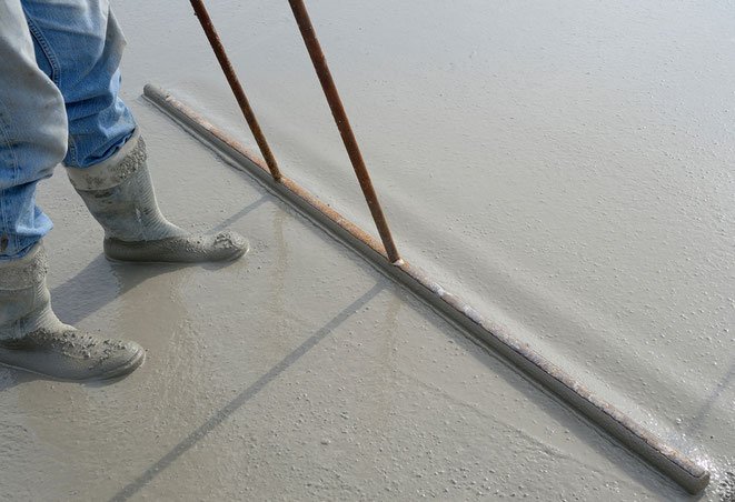 Benefits of Self-Leveling Concrete: Facilitating Installation on Uneven Surfaces